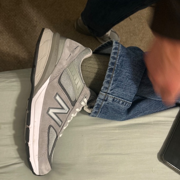 BRAND NEW NEW BALANCE 990 V5 - Picture 7 of 15